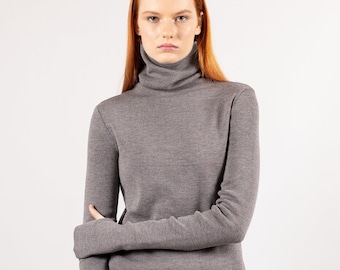 Merino Wool Turtleneck Sweater: Slim Fit, Long Sleeves