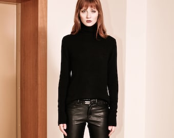 Cashmere Turtleneck Sweater - Black - Ladies