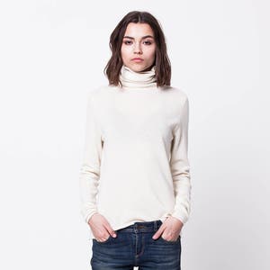 Cashmere sweater, Turtleneck sweater, Cashmere jumper women, Cashmere pullover, Long roll neck sweater, Natual white thin knit sweater