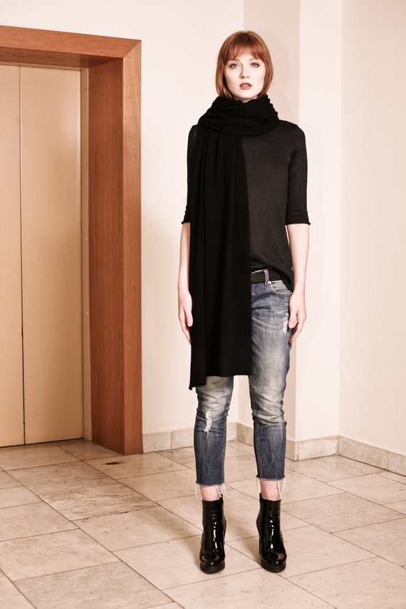 Black Scarf, Oversized Knit Scarf, 100% Cashmere, Winter Neck Scarf, Large Black Shawl, Soft Cashmere Wrap, Minimalist Style