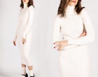 Elegantes weißes Turtleneck-Kleid, Knöchellänge aus Wollstrick. Schickes Midi-Kleid mit hohem Ausschnitt für Frauen, Rollkragen-Tunika