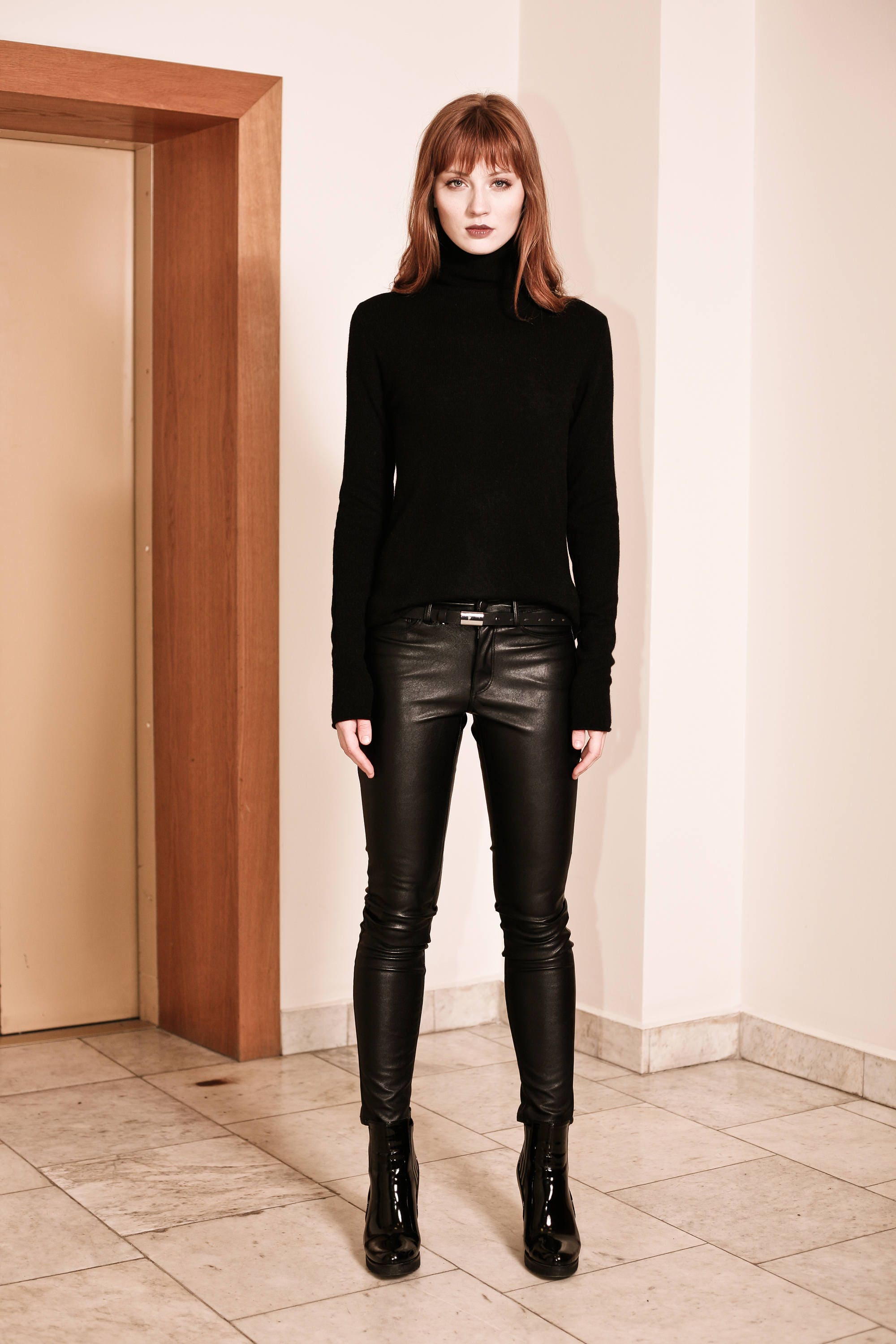 Suéter negro de alto alto de - Etsy España