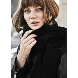 Black Cashmere Scarf: Minimalist Travel Wrap