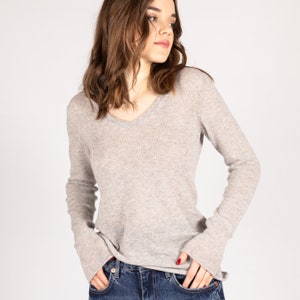 Cashmere Sweater V-neck, Gray Cashmere V Neck Jumper, Wool Sweater, Grey Wool Womens Pullover, Light Pale Silver Knit, Wool Jumper