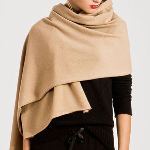 Camel beige cashmere shawl detail shot of fine knit