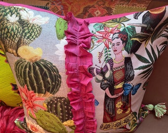 Frida motif fabric Eclectic cushion Mother's Day gift Boho decorative cushion gift cuddly cushion Frida motif fabric cushion Frida motif fabric