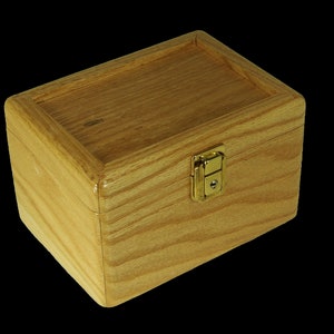 PIKES PEAK Stash Box, Red Oak/Large Stash Box/ Locking Stash Box/Stash Boxes/Wooden Stash Box/Custom Stash Box/Weed Stash Box