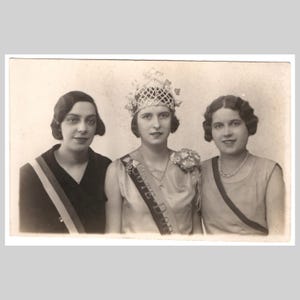 RPPC antigo - Miss Cote d'Or França, vencedora de concurso de beleza, retrato de vice-campeã - Cartão postal vintage privado com foto real, por volta de 1930