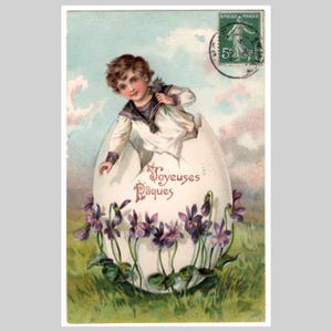 Cartolina di Pasqua d'epoca - Bambino con violette in un uovo di Pasqua gigante - Antica cartolina d'auguri illustrata in rilievo edoardiana tedesca del 1906