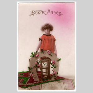 Vintage echte Foto Postkarte - Kleines Mädchen Porträt Mode Hufeisen Art Deco - Antike handgetönte französische rpPC Grußkarte 1926