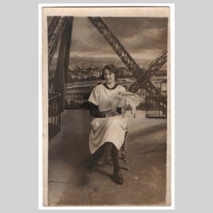 Antique French rppc - Young nurse lady woman - Vintage private real photo postcard ca 1915