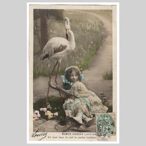 Vintage französische Foto Postkarte - Kleines Mädchen weißer Kranich Vogel - Antike handgetönte Grußkarte 1907