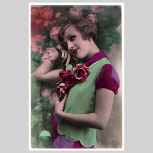 Cartão postal vintage com foto real e glamourosa - Mulher, senhora, menina, estilo flapper, rosas coloridas à mão - Cartão de felicitações francês antigo estilo art déco rppc, ca. 1925