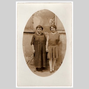 Antique French rppc - Woman lady girl mother daughter period fashion - Vintage private real photo postcard ca 1920