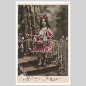 Vintage real photo postcard - Little girl child with flowers new year - Antique edwardian French rppc greeting card 1909