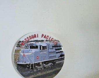 Missouri Pacific Logo / Heritage Locomotive Magnet