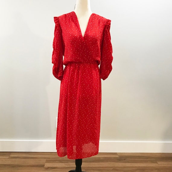 Pretty 1970s red floral spring dress