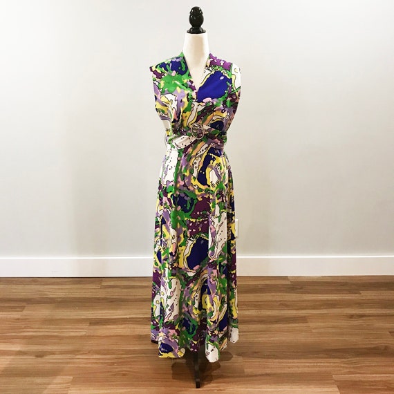1960s v-neck floor length dress