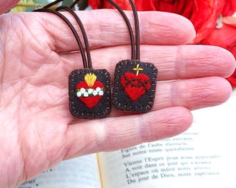 Mini brown scapular with Sacred Heart and Immaculate Heart - Hand embroidered scapular - catholic gift made in France by fileuse d&#39;Etoiles