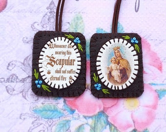 Brown scapular with Our Lady Of Mt. Carmel and  Scapular Promise- wool scapular Made in France by Fileuse d'étoiles