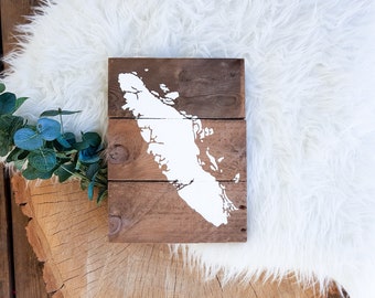 Province or State Sign | Reclaimed Pallet Wood Decor | Mini Customized Hand Painted