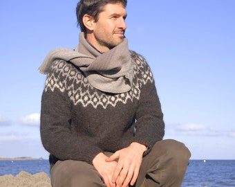 Woodpigeon scarf handwoven in merino lambswool