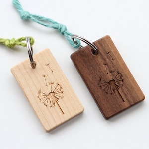 Handmade Dandelion key chain in wood. Laser engraved gift. Custom. Gift for Mom. Mum. Personalised. Make a wish