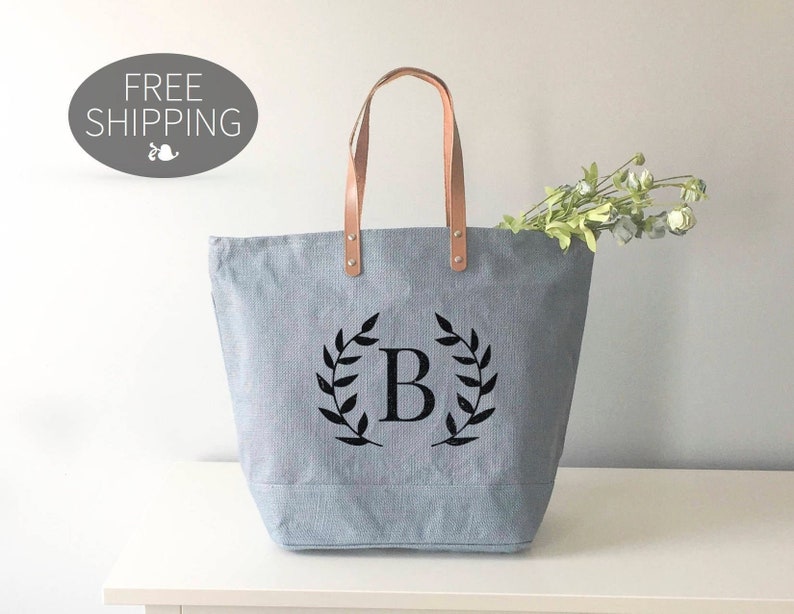 Bridesmaid Tote Bag, Wedding Tote, Bridesmaids Gifts, Personalized Wedding Bag, Bridal Party Gift, Monogrammed Bridesmaid tote, Day Of 