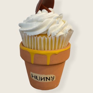 Winnie the Pooh Honey Pot Favor