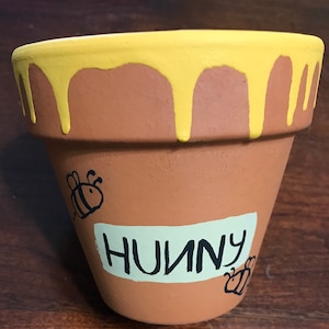 Winnie the Pooh Honey Pot Favor with Bees