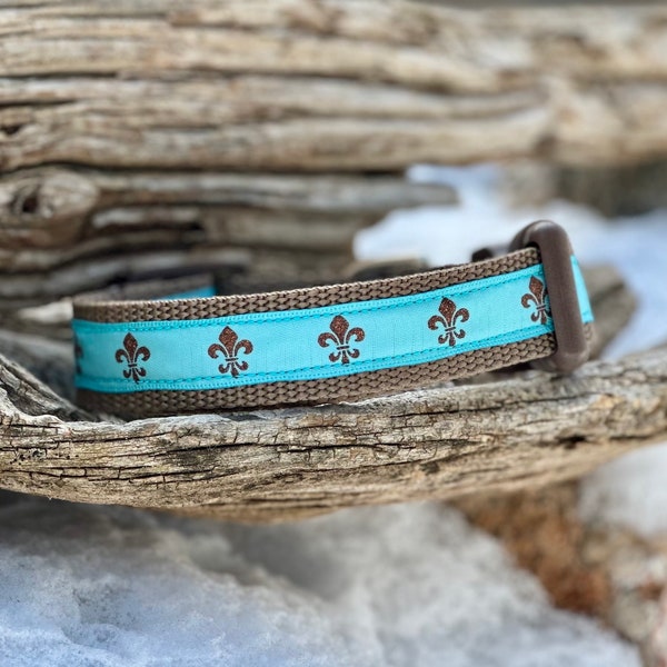 Fleur de Lis Dog Collar - Fleur de Lis Gifts - New Orleans Gifts - Cadeaus voor hondenliefhebbers - Cadeaus voor dierenliefhebbers - Blauwe halsbanden