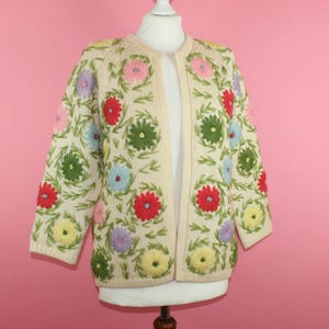 Beautiful Vintage Original 60s Wool Knit Cardigan Embroidered Colourful