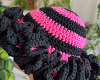 Blooming Ruffle Bucket Hat , Pink and Black , Hair  display picture 1