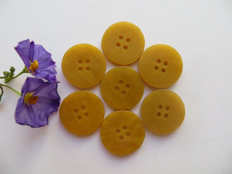 50s Vintage Unisex 4-Hole Rimmed Caramel Yellow Blouse Dress Craft Buttons-18mm image 9