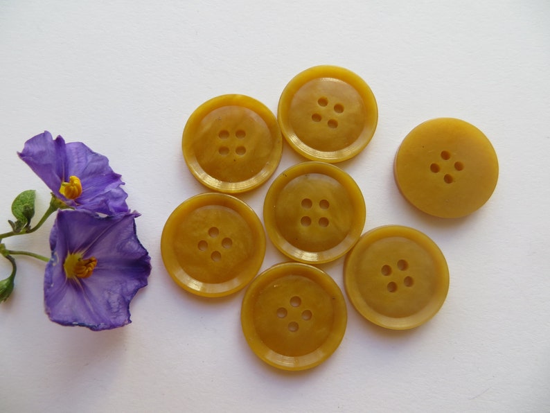 50s Vintage Unisex 4-Hole Rimmed Caramel Yellow Blouse Dress Craft Buttons-18mm image 5