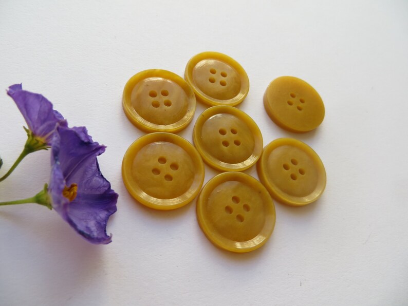 50s Vintage Unisex 4-Hole Rimmed Caramel Yellow Blouse Dress Craft Buttons-18mm image 7