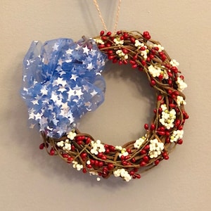 Small Grapevine Wreath. Small Patriotic Wreath. Red White and Blue. Independence Day. Berry Wreath. Stars and Stripes. Americana Flag Wreath