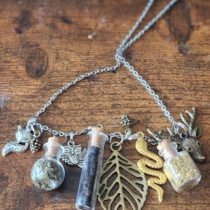 Collier à breloques divinité du dieu Cernunnos