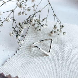 Sterling Silver Wishbone Ring Stacking Ring Nature Inspired Minimalist Jewellery Chevron Style Mountain Peak Gifts For Her image 7