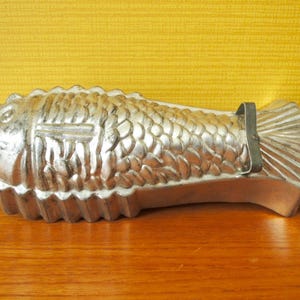 Vintage Aluminium Fish Shaped Baking Tin / Mold / Mould /  Fish Pie /