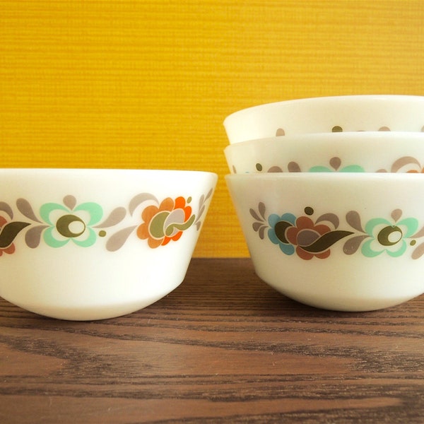 Set of 4 Vintage JAJ PYREX Carnaby Design Small Bowls / Soup Bowls / Serving Dip / 60s retro