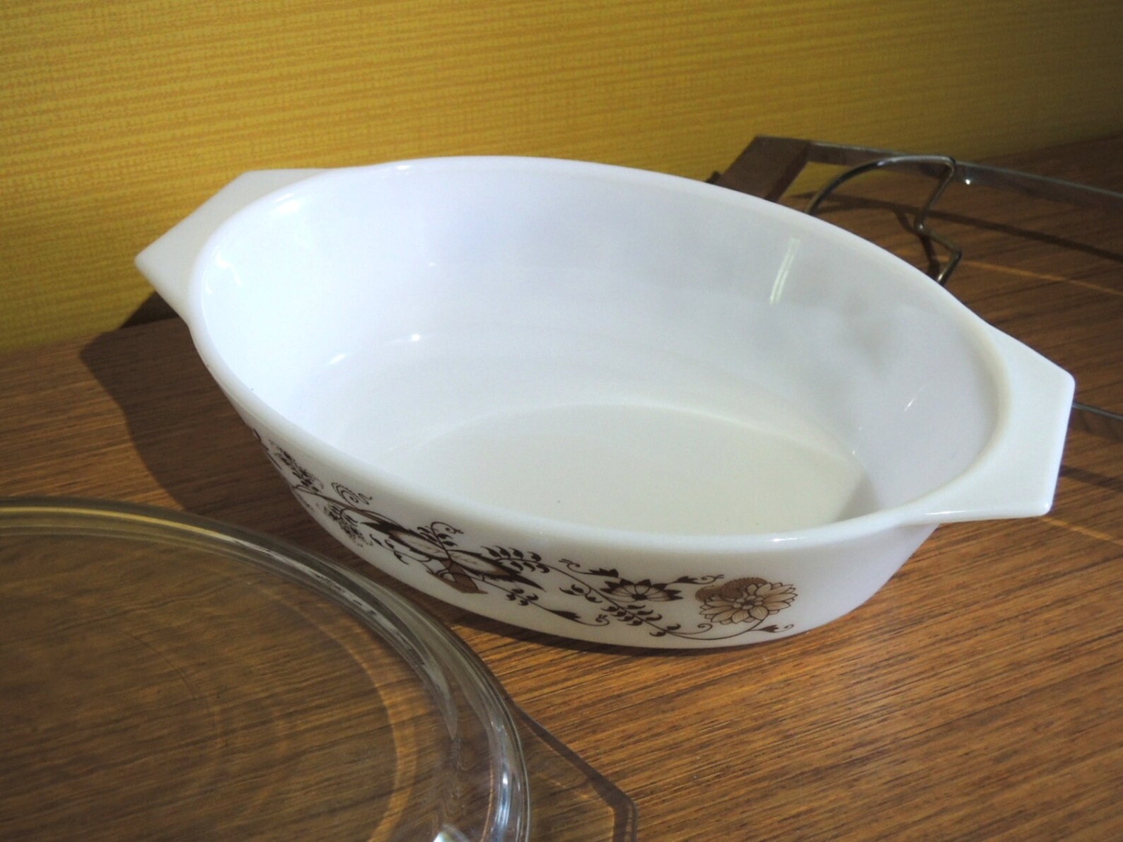Vintage English Pyrex Vine Pattern Oval Casserole Dish With - Etsy UK
