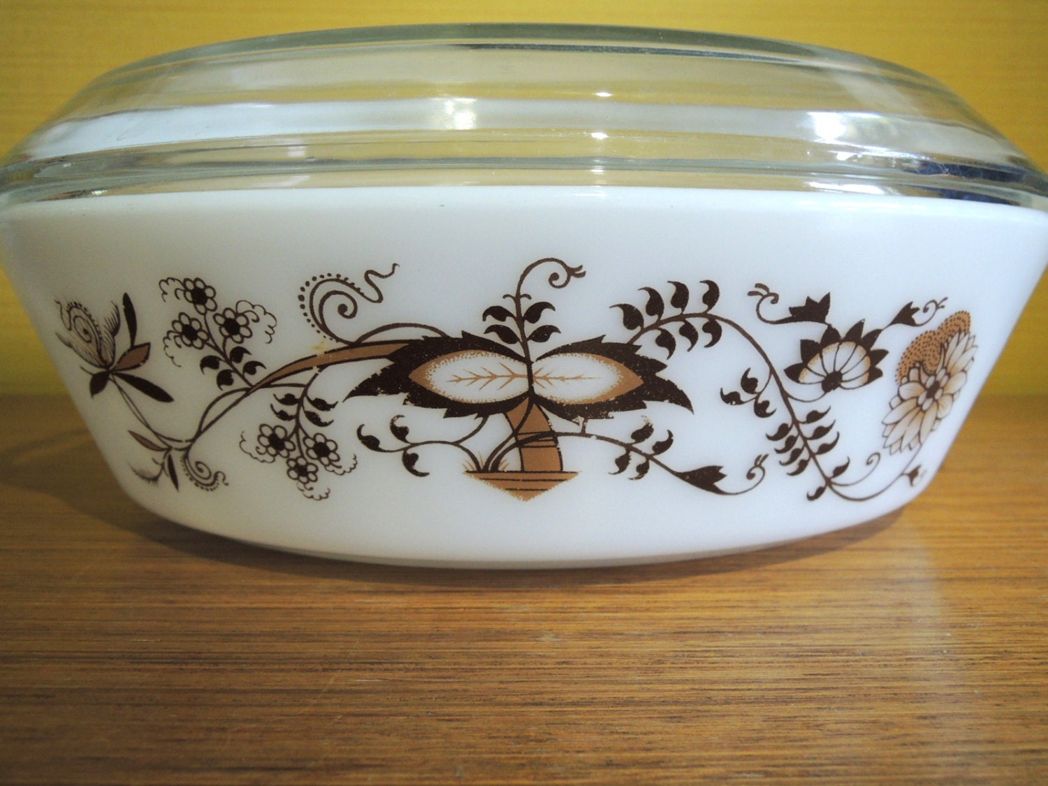 Vintage English Pyrex Vine Pattern Oval Casserole Dish With - Etsy UK