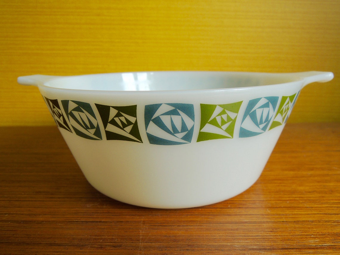 JAJ Vintage Pyrex Checkers Pattern Casserole Dish / Bowl / 60s / Blue