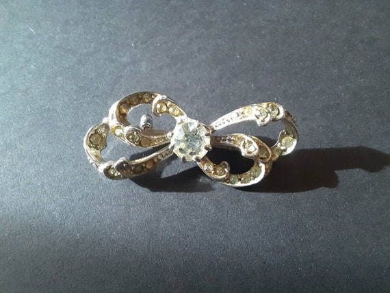 Sweet vintage silver bow pin! Bow wedding accesso… - image 2