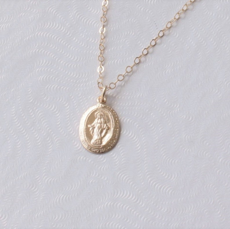 Medalla virgen de guadalupe, Virgin Mary Necklace, Miraculous Medal Pendant Necklace, Glam Virgencita de Guadalupe, konfirmation geschenk image 9
