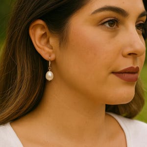 14k Solid Gold Perl Drop Earrings, Solid gold pearl earrings, 14k Gold Lever back Pearl Earrings Dangle, Listing for only Earrings