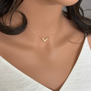 14k gold fill V Necklace - Chevron Layering - Simple V shape Necklace - small Chevron pendent  -Dimensional Chevron Necklace-V shap pendent