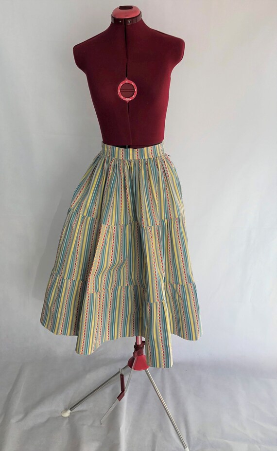 Vintage Patterned Circle Skirt~ Vintage Fashion, W