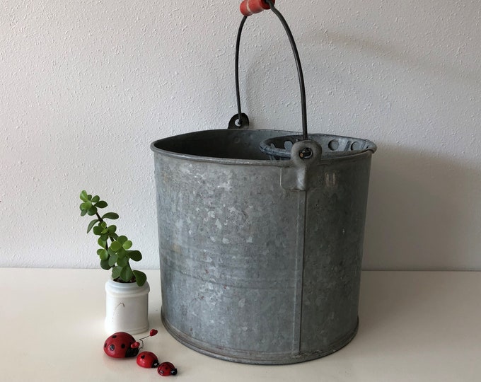 2 Vintage Galvanized Metal Mop Bucket With Wringervintage Etsy